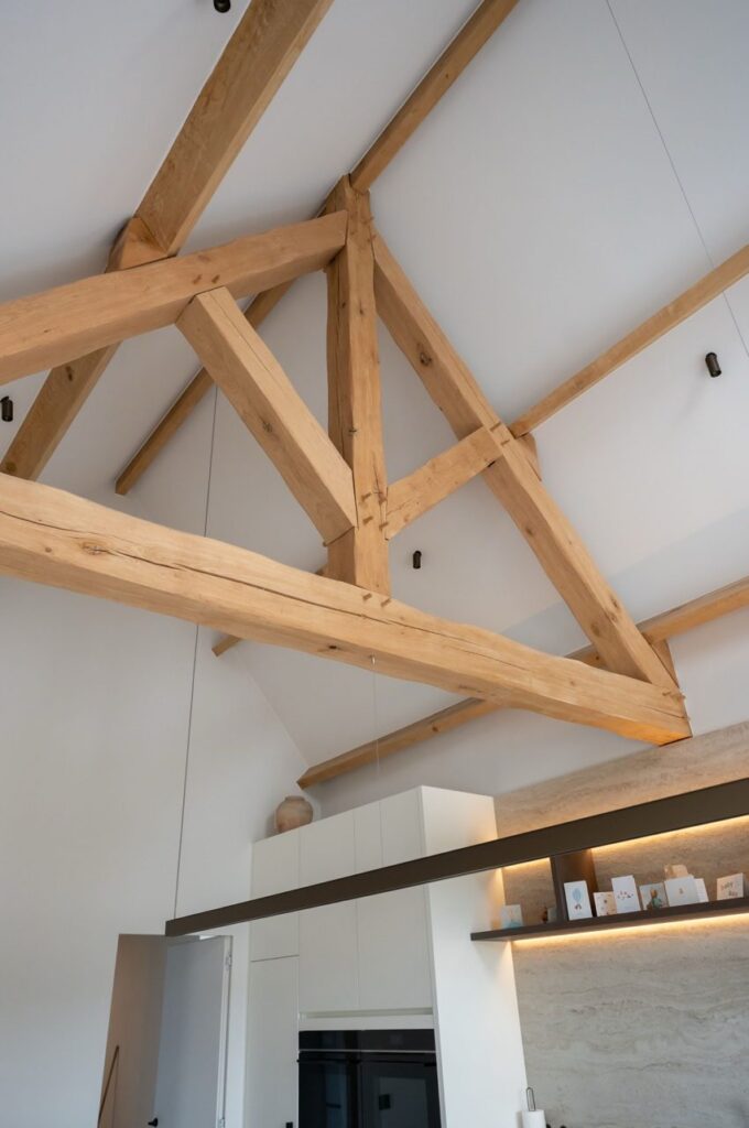 Nieuwbouwwoning in lichte tinten en natuurlijke materialen, Zutendaal (foto 5)