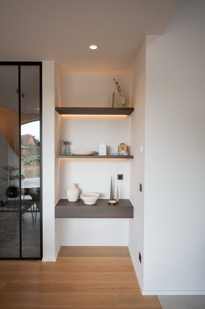 Nieuwbouwwoning in lichte tinten en natuurlijke materialen, Zutendaal (foto 6)