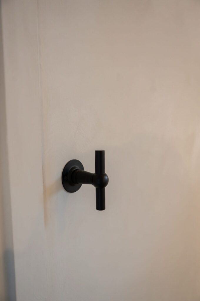 Nieuwbouwwoning in lichte tinten en natuurlijke materialen, Zutendaal (foto 13)