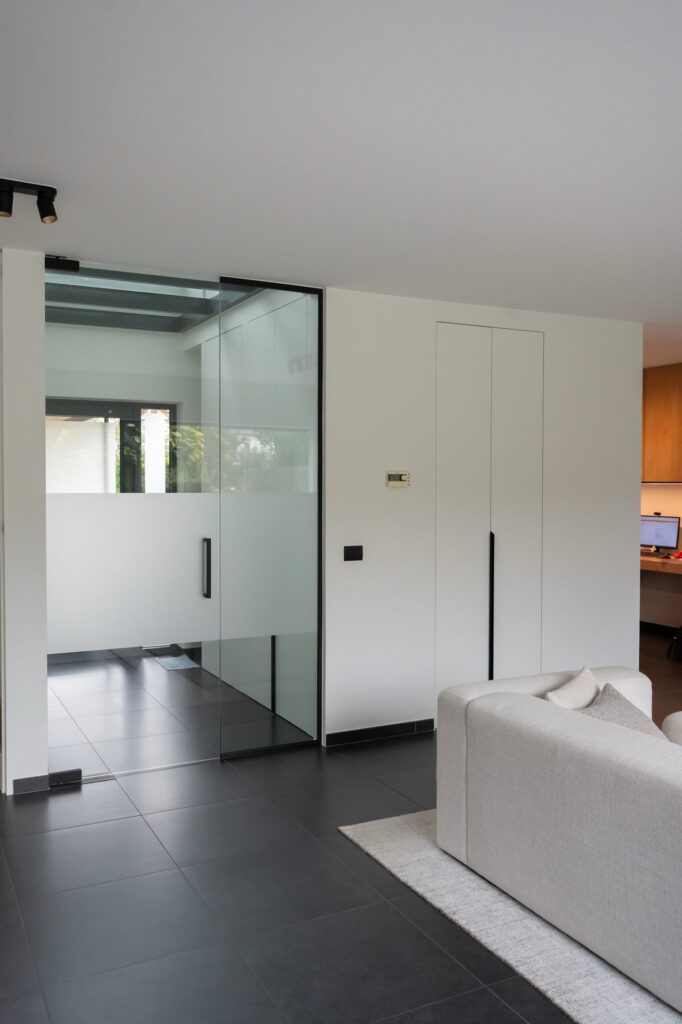Volledige renovatie moderne villa, Bilzen-Hoeselt (foto 2)